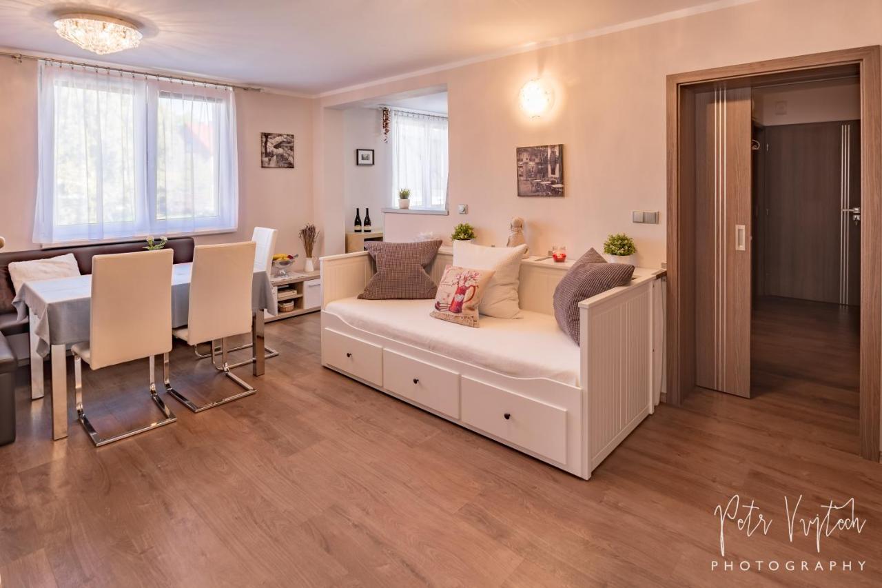 Apartman Na Lipne 弗林布尔克 外观 照片